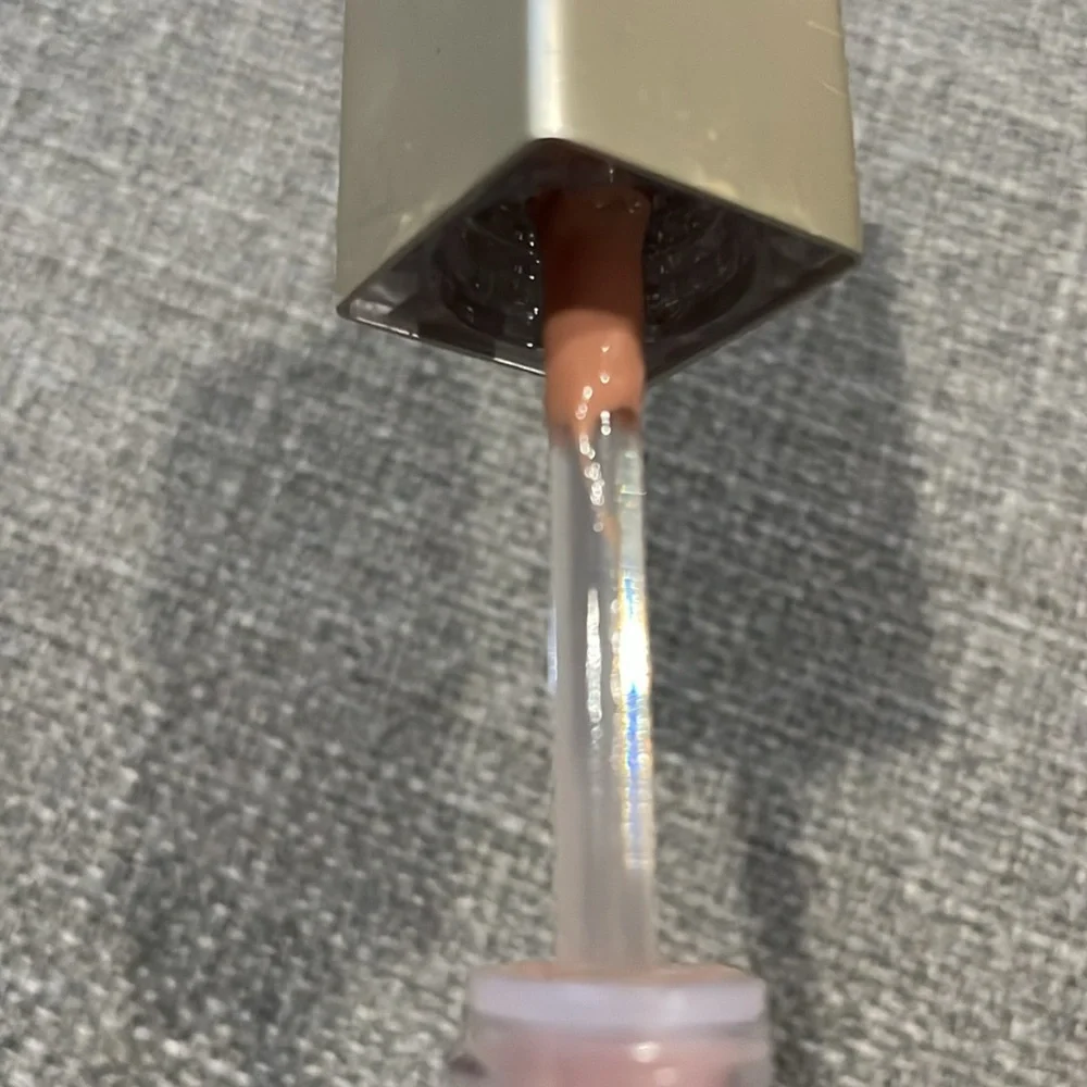 Stila Beauty Boss Lip Gloss in Color Strategy